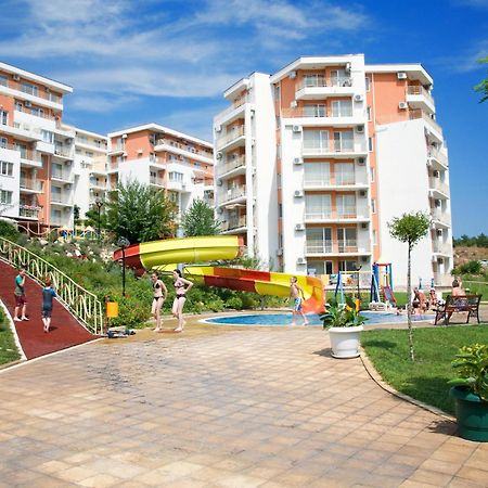 Crown And Imperial Apartments Sveti Vlas Luaran gambar