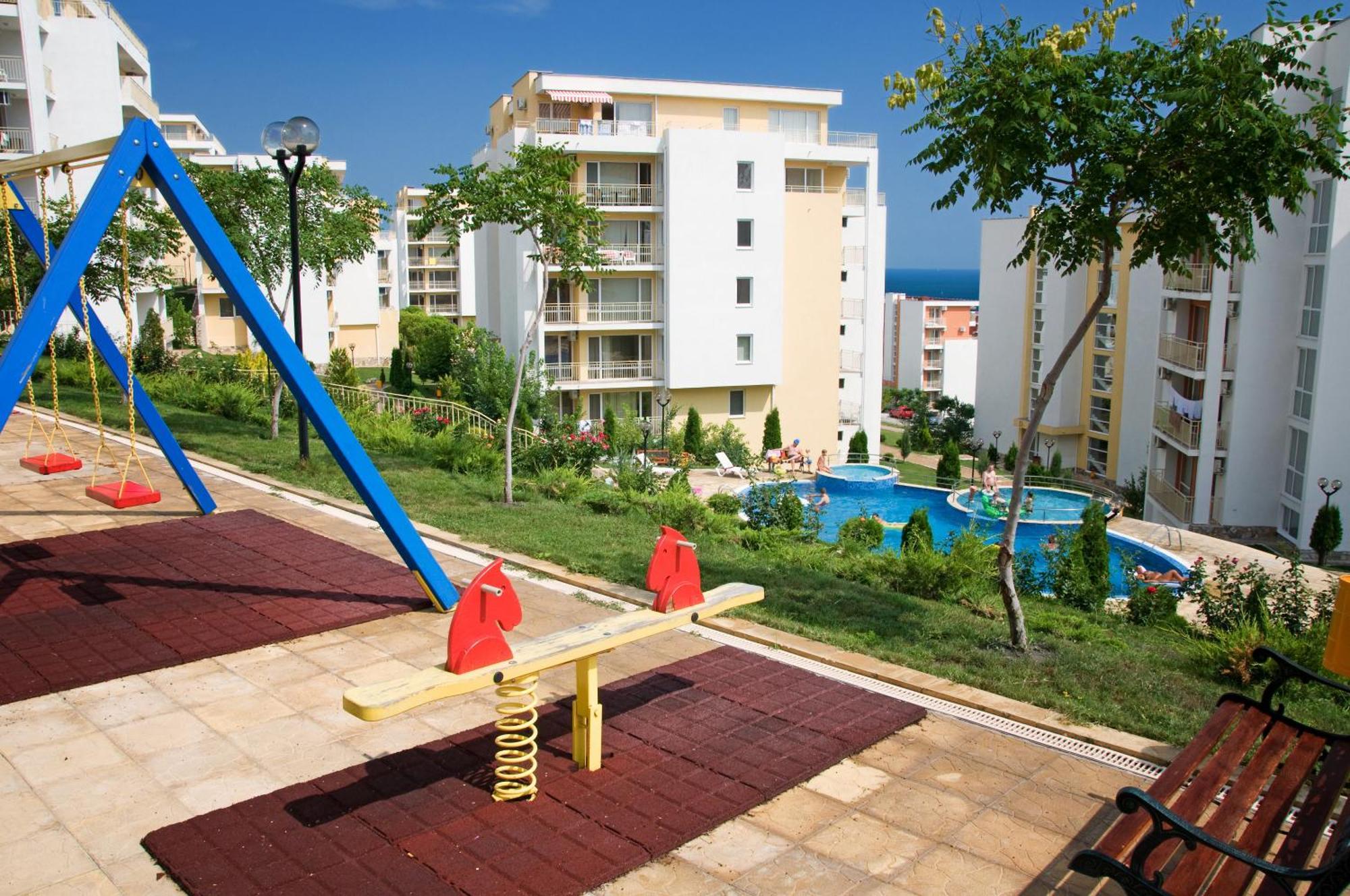Crown And Imperial Apartments Sveti Vlas Luaran gambar