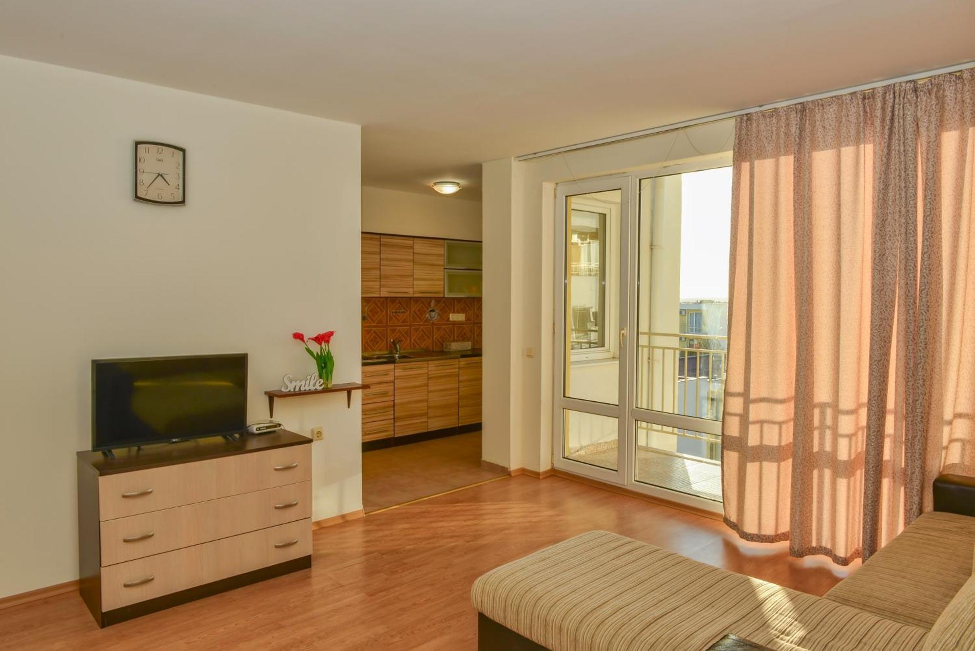 Crown And Imperial Apartments Sveti Vlas Luaran gambar