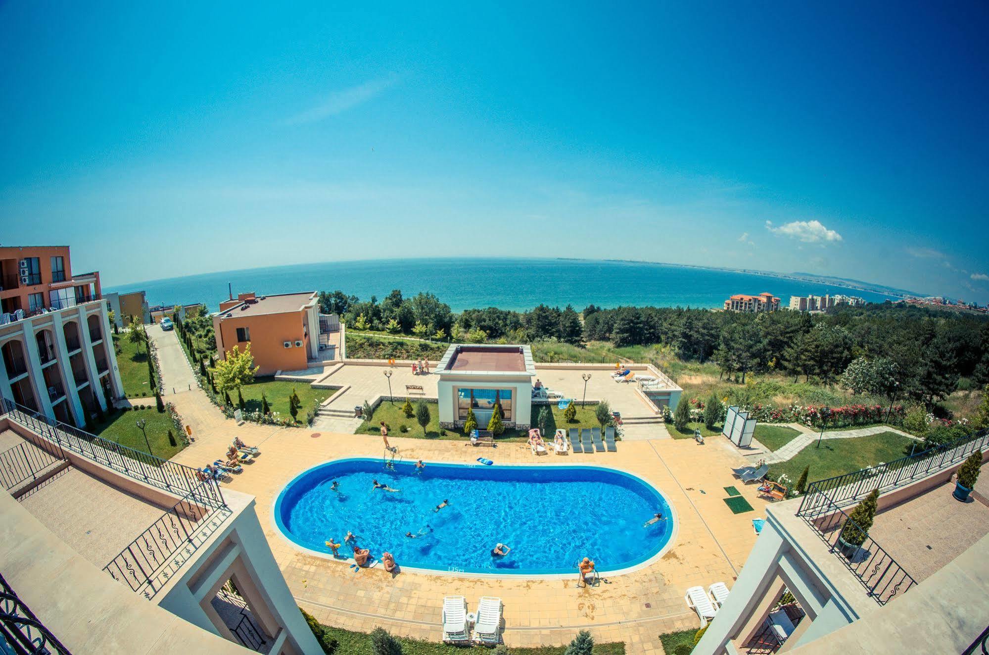 Crown And Imperial Apartments Sveti Vlas Luaran gambar